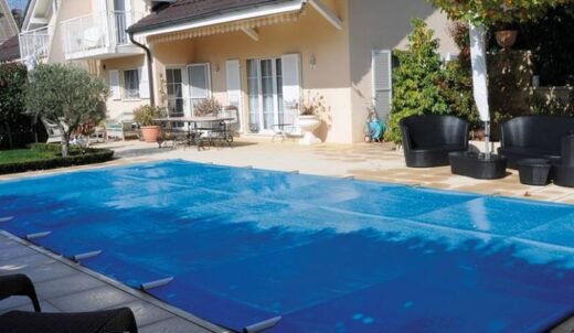Couverture&#x20;piscine&#x20;s&#x00E9;curis&#x00E9;e