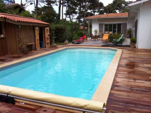 Piscine&#x20;beton&#x20;rectangulaire&#x20;terrasse&#x20;bois&#x20;Cap&#x20;Ferret