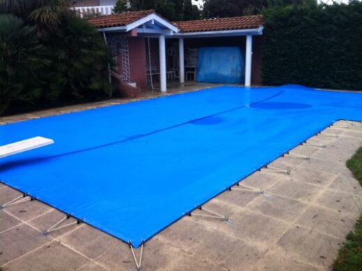 B&#x00E2;che&#x20;d&amp;&#x23;8217&#x3B;hivernage&#x20;piscine&#x20;gironde
